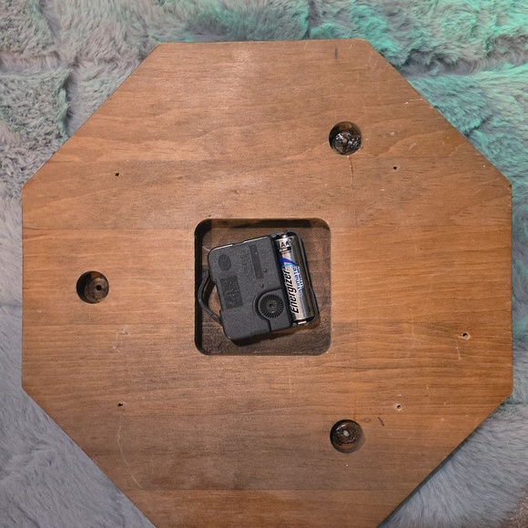 Napa Clock - Picture 3 of 3